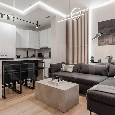 Contemporary Minimalist Apartment By Rems Malaga Ngoại thất bức ảnh
