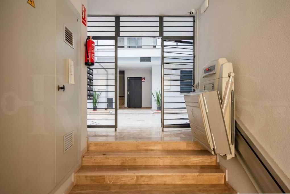 Contemporary Minimalist Apartment By Rems Malaga Ngoại thất bức ảnh