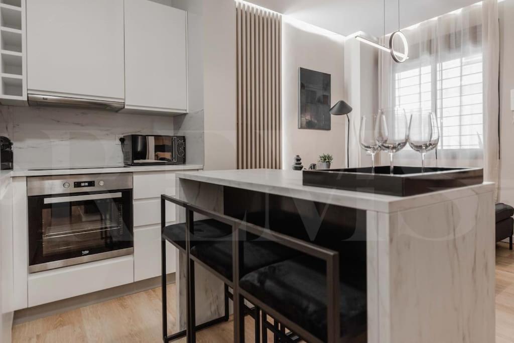 Contemporary Minimalist Apartment By Rems Malaga Ngoại thất bức ảnh