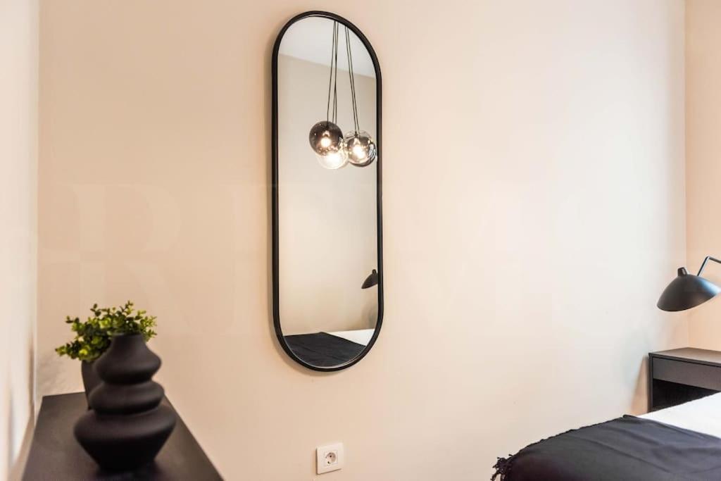 Contemporary Minimalist Apartment By Rems Malaga Ngoại thất bức ảnh